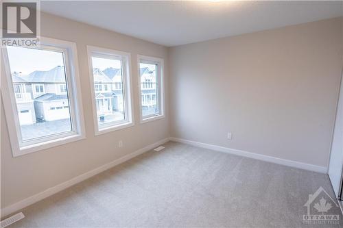 102 Hackamore Crescent, Richmond, ON - Indoor Photo Showing Other Room