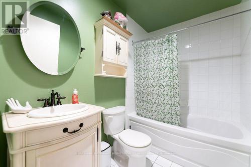#801 -700 King St W, Toronto, ON - Indoor Photo Showing Bathroom