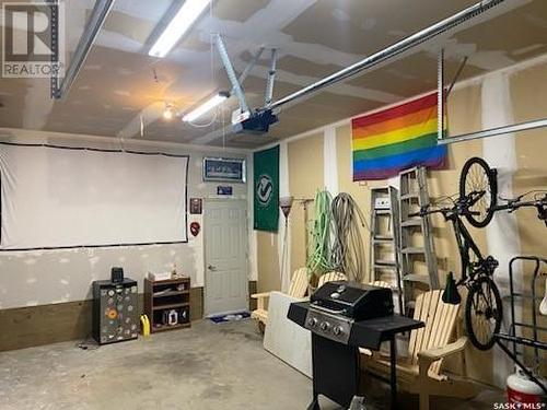 409 Forget Street, Foam Lake, SK - Indoor Photo Showing Garage