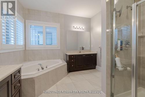 259 Humphrey St, Hamilton, ON - Indoor Photo Showing Bathroom