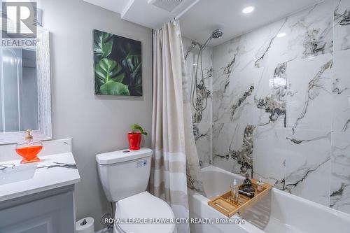 259 Humphrey St, Hamilton, ON - Indoor Photo Showing Bathroom