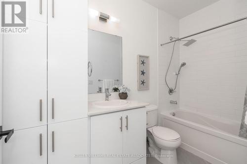 311 - 360 Square One Drive E, Mississauga, ON - Indoor Photo Showing Bathroom