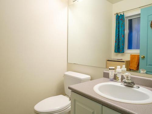 2217 Forbes St, Victoria, BC - Indoor Photo Showing Bathroom