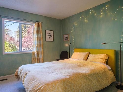 2217 Forbes St, Victoria, BC - Indoor Photo Showing Bedroom