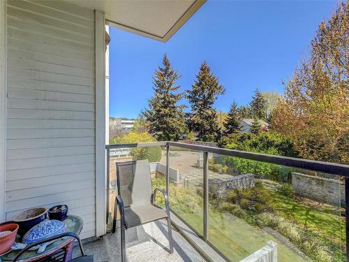 202-4394 West Saanich Rd, Saanich, BC - Outdoor With Exterior