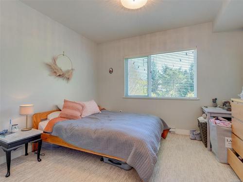 202-4394 West Saanich Rd, Saanich, BC - Indoor Photo Showing Bedroom