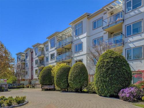 202-4394 West Saanich Rd, Saanich, BC - Outdoor With Facade