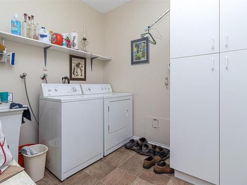 7-2979 River Rd, Chemainus, BC - Indoor Photo Showing Laundry Room