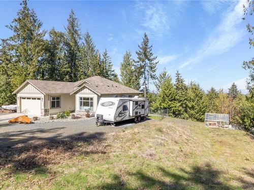 1640 Country Rd, Qualicum Beach, BC - Outdoor