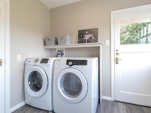 2214 Mcneill Ave, Oak Bay, BC - Indoor Photo Showing Laundry Room