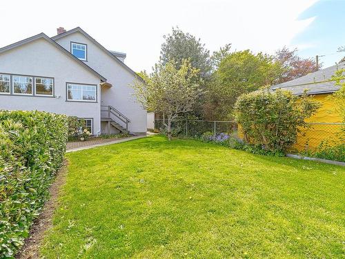 2214 Mcneill Ave, Oak Bay, BC - Outdoor