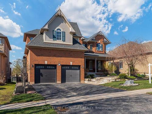 729 Quantra Cres, Newmarket, ON - Outdoor With Facade