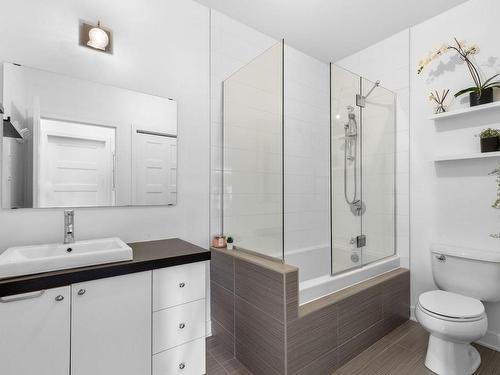 Salle de bains - 212-2600 Place Chassé, Montréal (Rosemont/La Petite-Patrie), QC - Indoor Photo Showing Bathroom