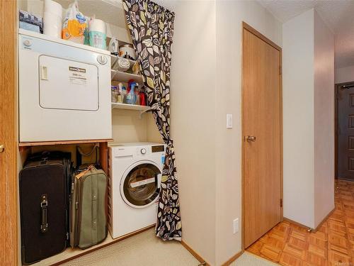 104-1518 Pandora Ave, Victoria, BC - Indoor Photo Showing Laundry Room