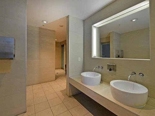 Salle de bains - 303-2000 Rue Drummond, Montréal (Ville-Marie), QC - Indoor Photo Showing Bathroom