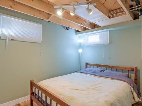 1702 Coates Avenue, Kelowna, BC - Indoor Photo Showing Bedroom