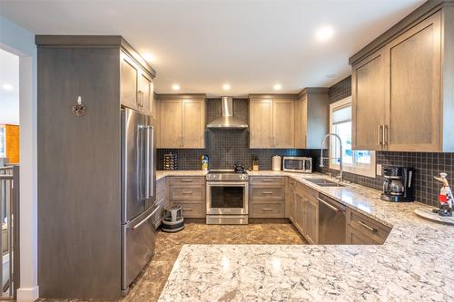 71 Granby Place, Penticton, BC - Indoor Photo Showing Kitchen With Double Sink