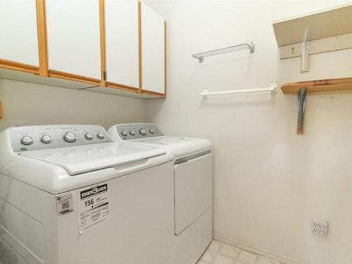 105-1329 Klo Road, Kelowna, BC - Indoor Photo Showing Laundry Room
