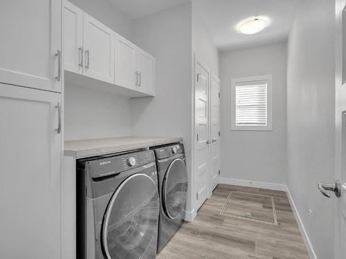 3355 Ironwood Drive, West Kelowna, BC - Indoor Photo Showing Laundry Room