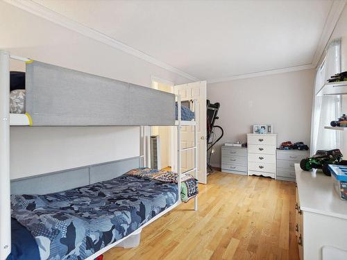 Chambre Ã Â coucher - 214 Rue Louis-Antoine-Couillard, Papineauville, QC - Indoor Photo Showing Bedroom