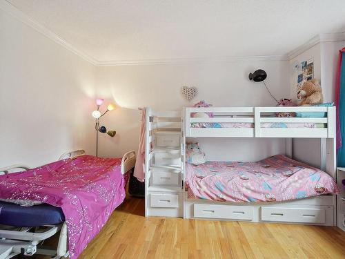 Chambre Ã Â coucher - 214 Rue Louis-Antoine-Couillard, Papineauville, QC - Indoor Photo Showing Bedroom