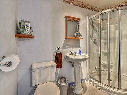 Salle de bains - 150 Ch. Guénette, Sainte-Marguerite-Du-Lac-Masson, QC - Indoor Photo Showing Bathroom