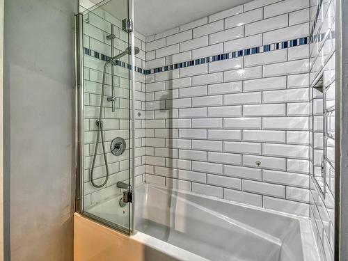 Salle de bains - 150 Ch. Guénette, Sainte-Marguerite-Du-Lac-Masson, QC - Indoor Photo Showing Bathroom