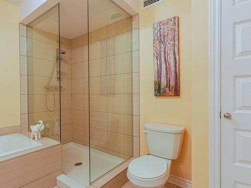 Salle de bains - 2865 Rue Racine, Longueuil (Saint-Hubert), QC - Indoor Photo Showing Bathroom