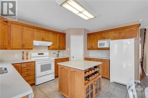 1000 Serenity Avenue, Ottawa, ON - Indoor Photo Showing Kitchen With Double Sink