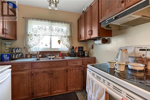 kitchen - 1 Stewart Drive, Augusta, ON - Indoor Photo Showing Kitchen With Double Sink