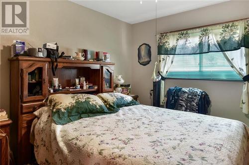 primary bedrrom - 1 Stewart Drive, Augusta, ON - Indoor Photo Showing Bedroom