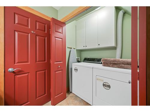 4815 Lakehill Rd, Windermere, BC - Indoor Photo Showing Laundry Room