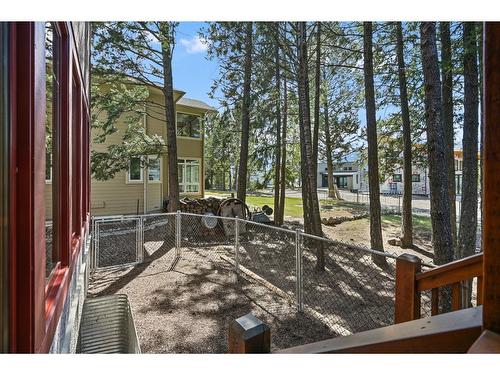 4815 Lakehill Rd, Windermere, BC - Outdoor