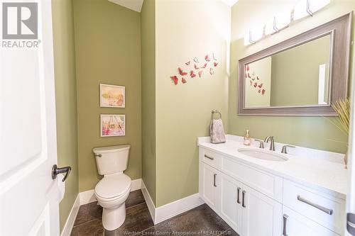 379 Stonebrook, Lakeshore, ON - Indoor Photo Showing Bathroom