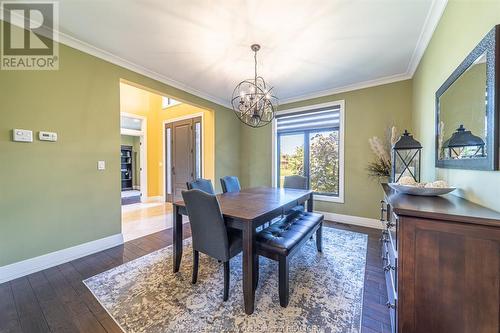 379 Stonebrook, Lakeshore, ON - Indoor Photo Showing Dining Room