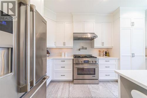379 Stonebrook, Lakeshore, ON - Indoor Photo Showing Kitchen With Upgraded Kitchen