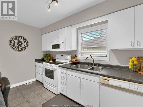 1719 Ellrose, Windsor, ON - Indoor Photo Showing Kitchen With Double Sink