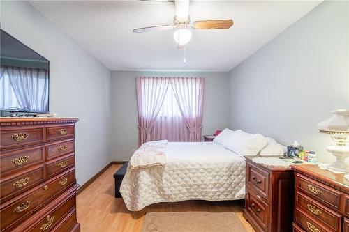 52 Greenmeadow Court, St. Catharines, ON - Indoor Photo Showing Bedroom