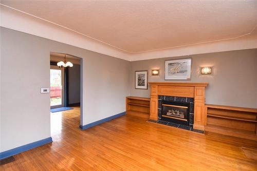318 Brucedale Avenue E, Hamilton, ON - Indoor Photo Showing Living Room With Fireplace