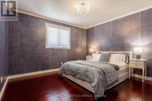 2168 Winding Woods Dr, Oakville, ON - Indoor Photo Showing Bedroom