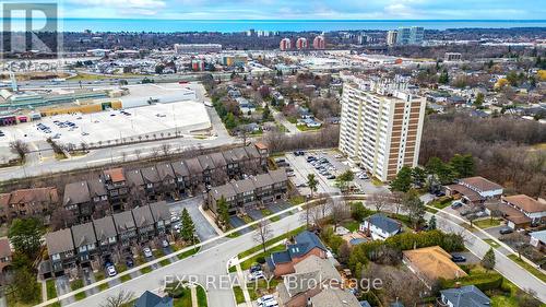 #24 -1120 Queens Ave, Oakville, ON - Outdoor With View