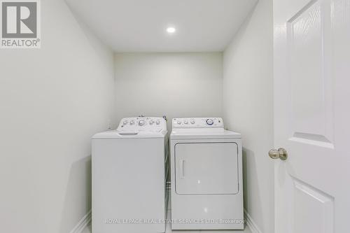 2193 Pell Cres, Oakville, ON - Indoor Photo Showing Laundry Room