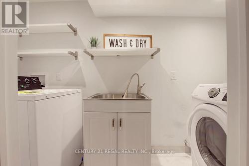 22 Brentwood Dr, Hamilton, ON - Indoor Photo Showing Laundry Room