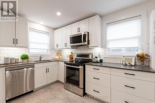 91 Iroquois Ave, London, ON - Indoor Photo Showing Kitchen With Upgraded Kitchen