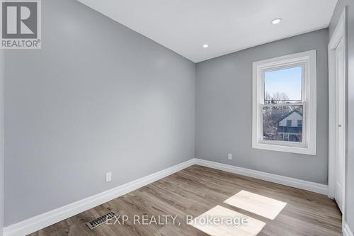 178 Kent Avenue, Kitchener, ON - Indoor Photo Showing Other Room