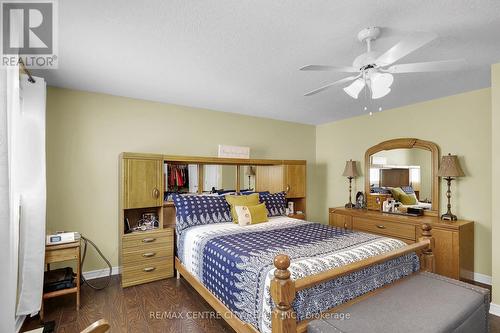 30 Mcgregor Court, St. Thomas, ON - Indoor Photo Showing Bedroom
