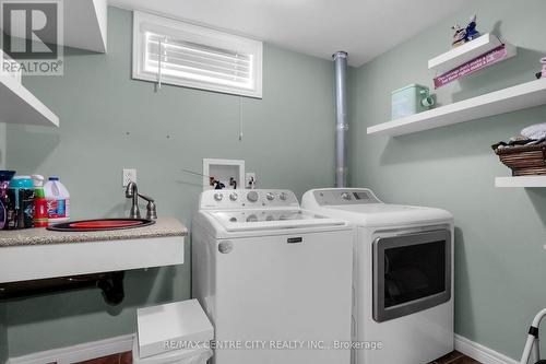 30 Mcgregor Crt, St. Thomas, ON - Indoor Photo Showing Laundry Room