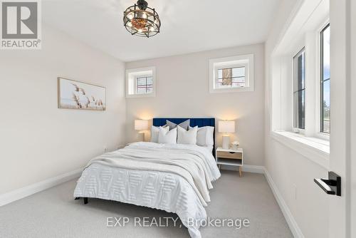 10 Horizon Crt, Kawartha Lakes, ON - Indoor Photo Showing Bedroom