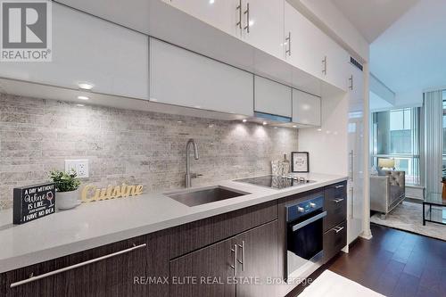 #313 -8 Mercer St, Toronto, ON - Indoor Photo Showing Kitchen With Upgraded Kitchen