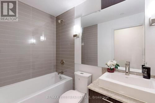 #313 -8 Mercer St, Toronto, ON - Indoor Photo Showing Bathroom
